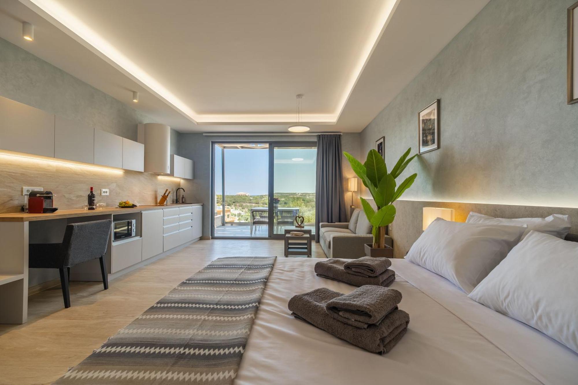 Amour Relax Hotel Almirida エクステリア 写真