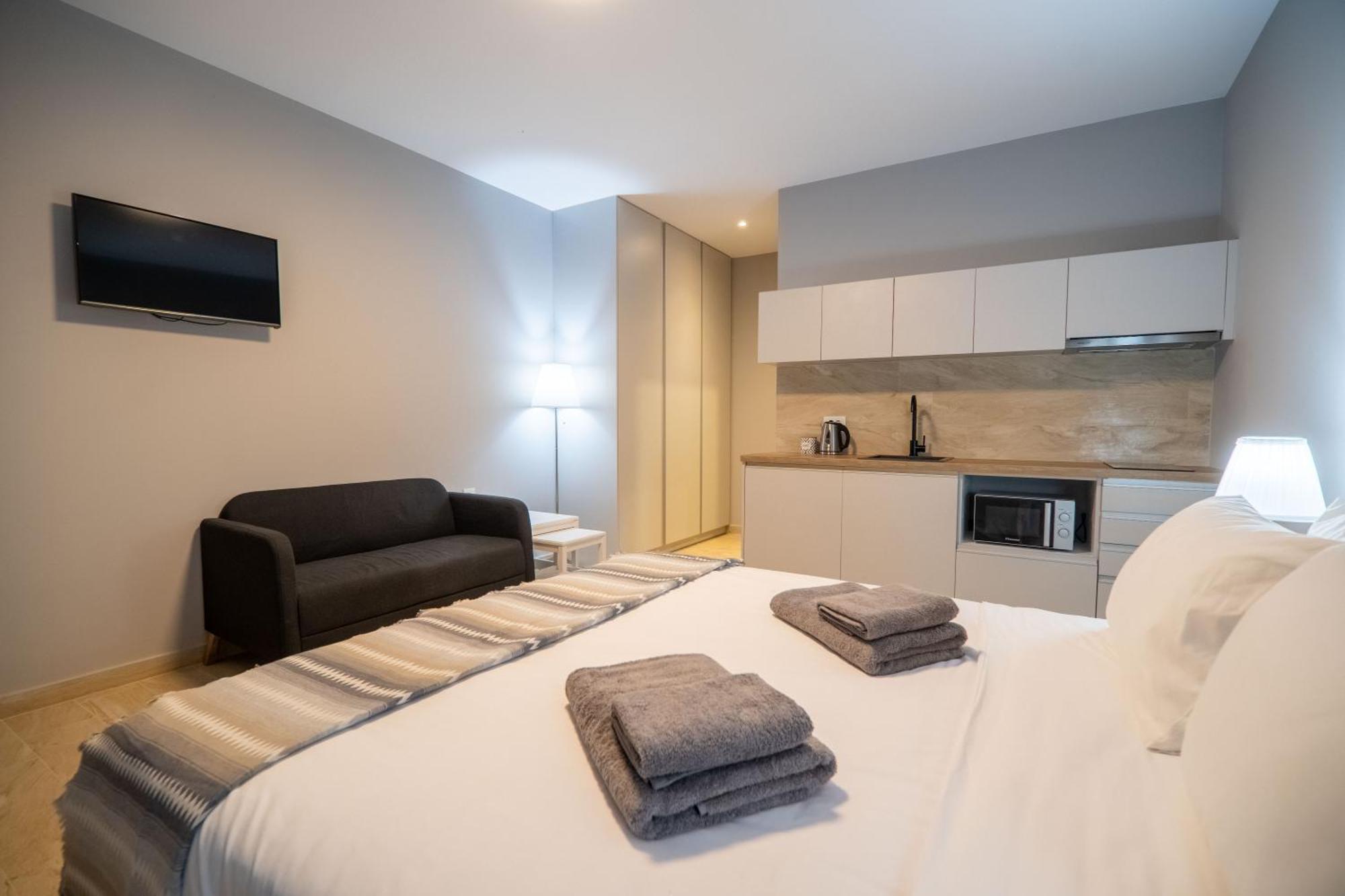 Amour Relax Hotel Almirida エクステリア 写真